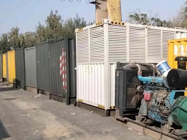 衡阳200KW柴油发电机机组每小时油耗是多少？